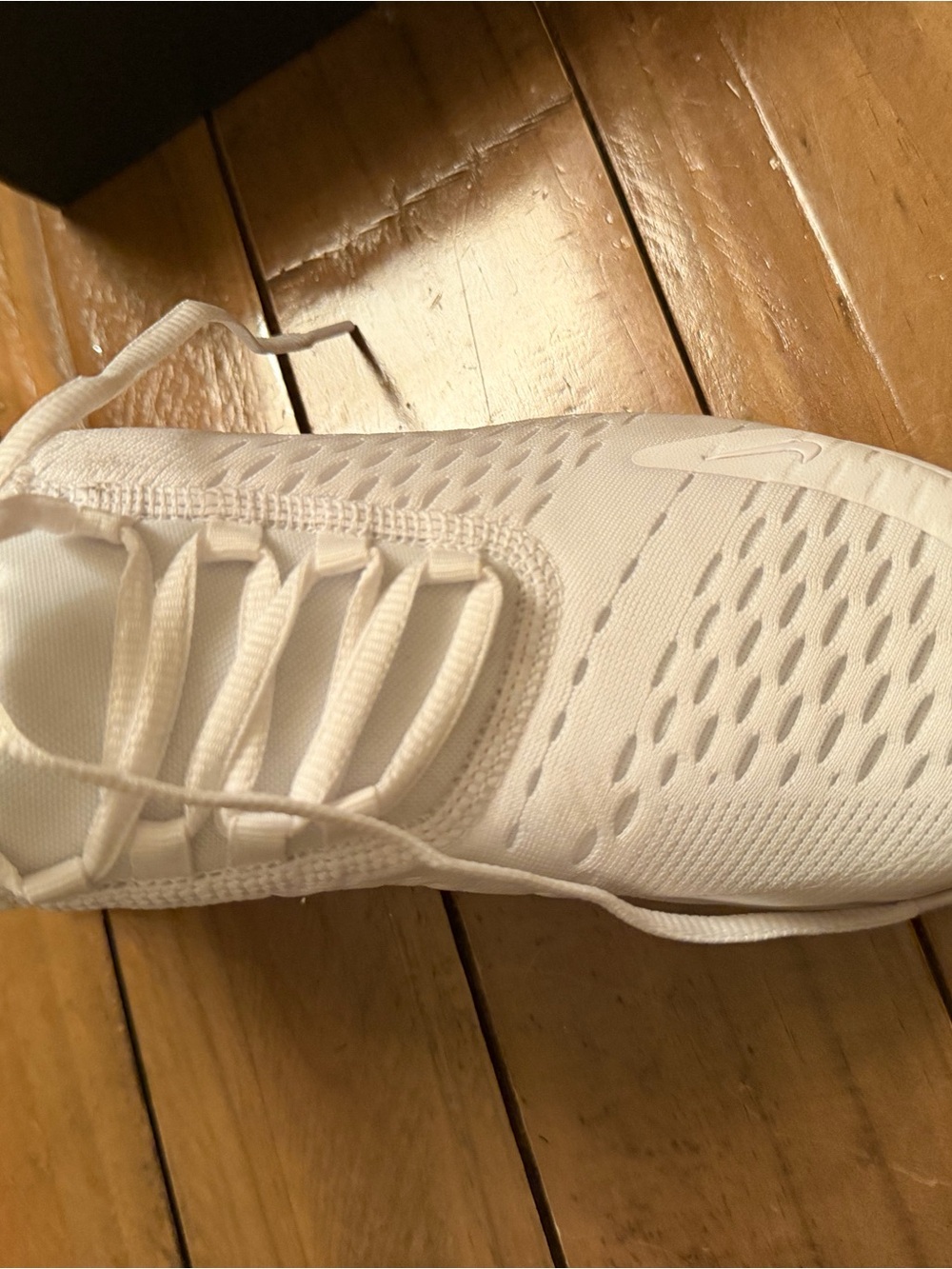 Nike Women’s Air Max 270 in White with Pale clear Heel - Picture 5 of 9